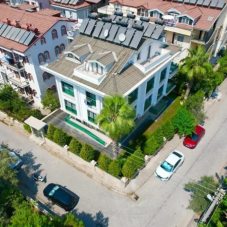 X Hotel apartamentowy 4*