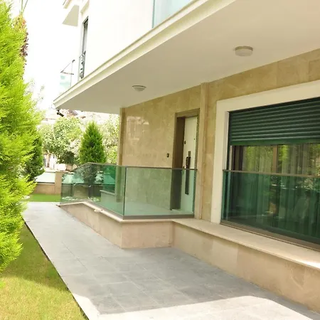 Aparthotel X 4*