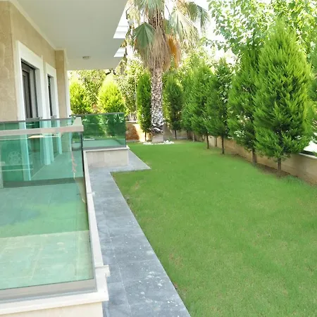 Aparthotel X 4*