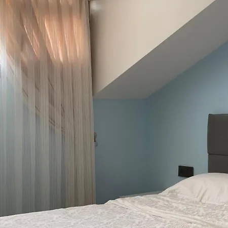 Aparthotel X