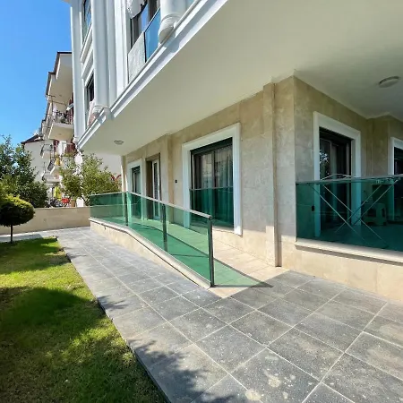 Aparthotel X 4*