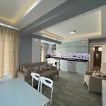 X Ξενοδοχείο με διαμερίσματα 4*